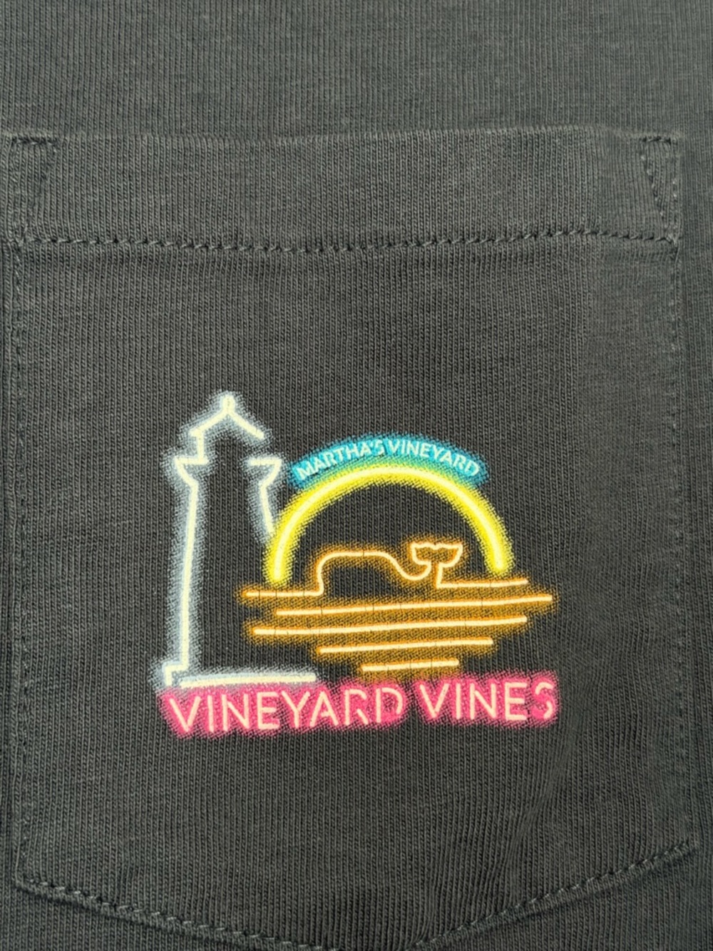 Vineyard Vines boys navy graphic tee size XL 18 Martha’s Vineyard - Picture 4 of 8